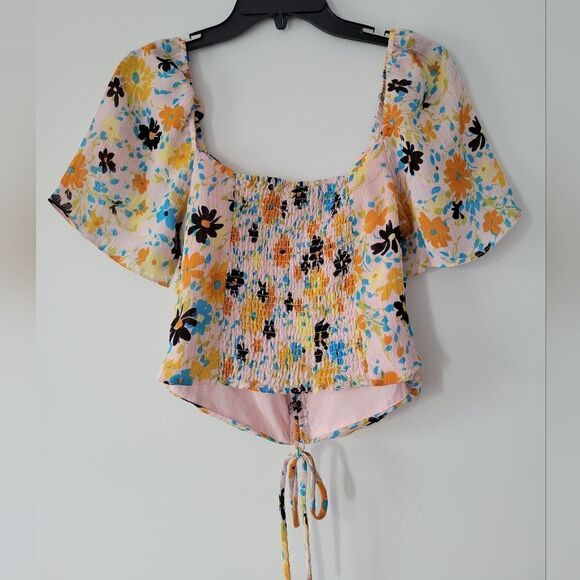 NWT WAYF Secrets Kept Ruched Crop Top Floral - Picture 5 of 8